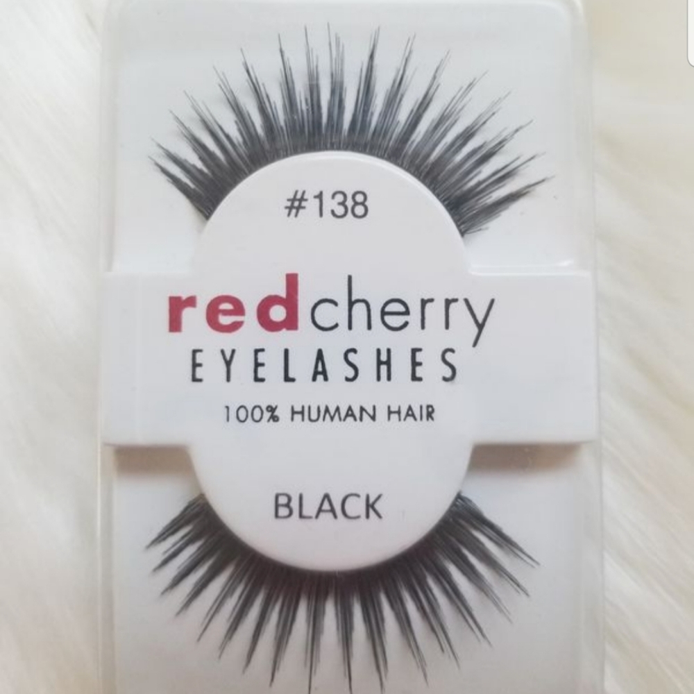 Strip Eyelashes - Picture 3 of 5